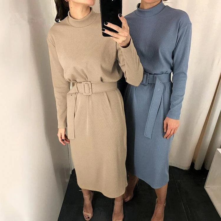 Women in long-sleeved dresses Formal unclassified dresses