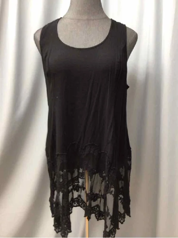 TORRID SIZE 3 X Ladies TOP