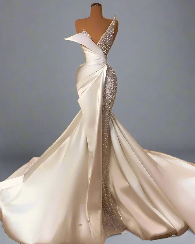 Luxury Rhinestone Beaded  Wedding Gown Smocked unclassified skirts